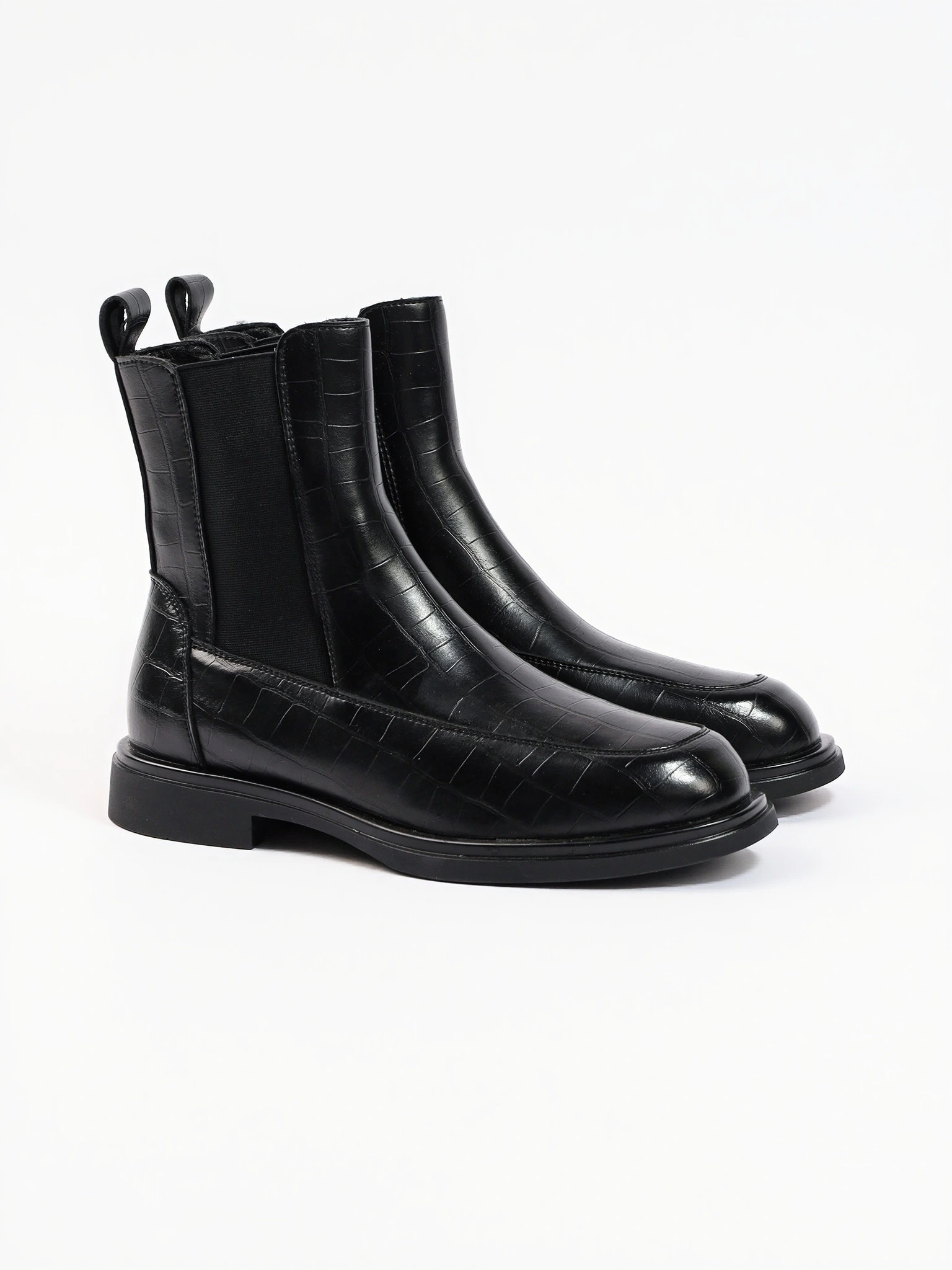 Ботинки-челси черного цвета из натуральной кожи